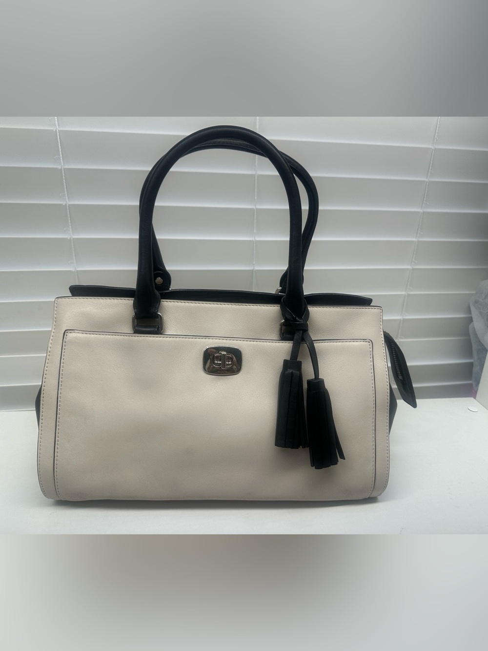 Coach Chelsea carryall satchel in two tones - Picture 8 of 8